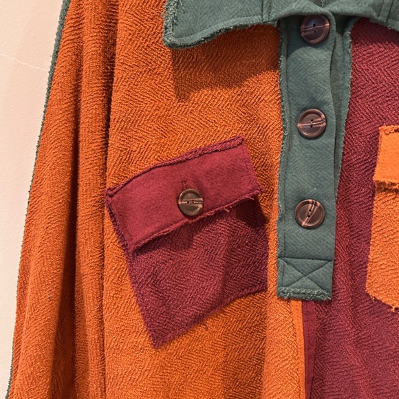 Cropped Collared Sweater - Picture 4 of 5